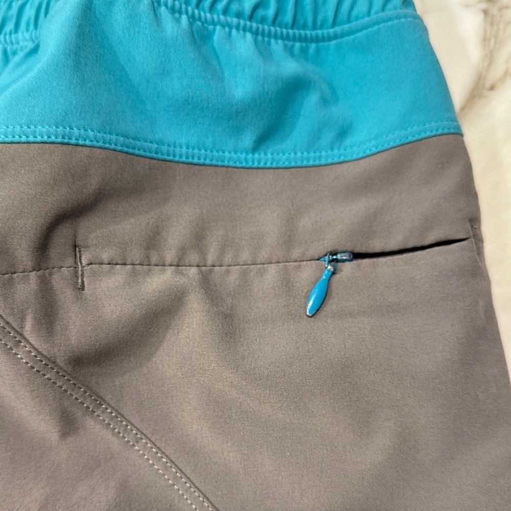 GRAY AND BLUE BIRD DOG SHORTS. SIZE XL - Picture 4 of 7